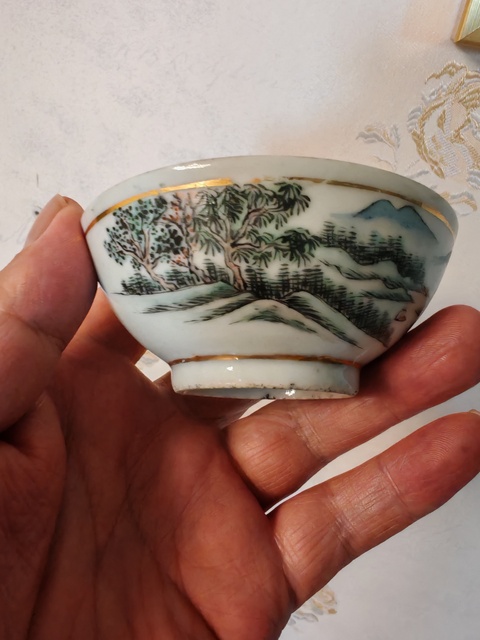 古玩陶瓷淺絳彩山水人物紋茶碗真品鑒賞圖
