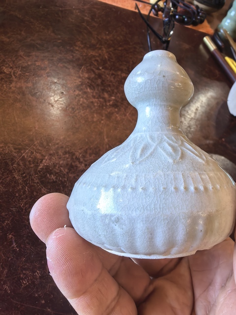 古玩陶瓷青白釉花卉紋葫蘆瓶真品鑒賞圖