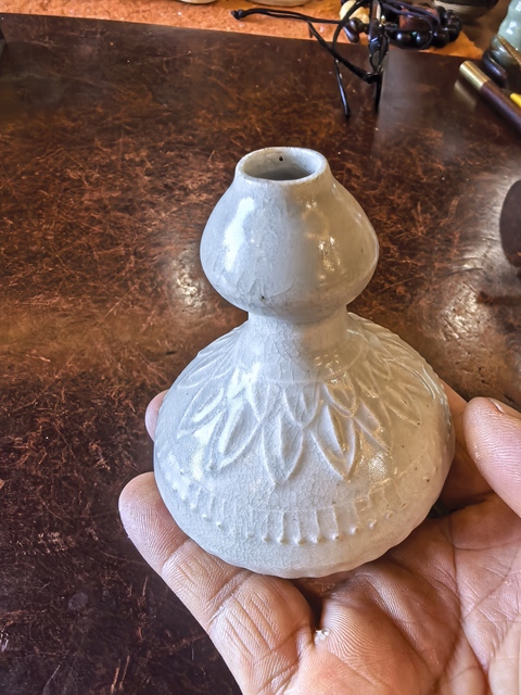 古玩陶瓷青白釉花卉紋葫蘆瓶真品鑒賞圖