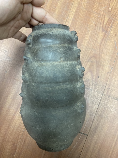 古玩陶瓷四川西壩窯褐釉多角罐真品鑒賞圖