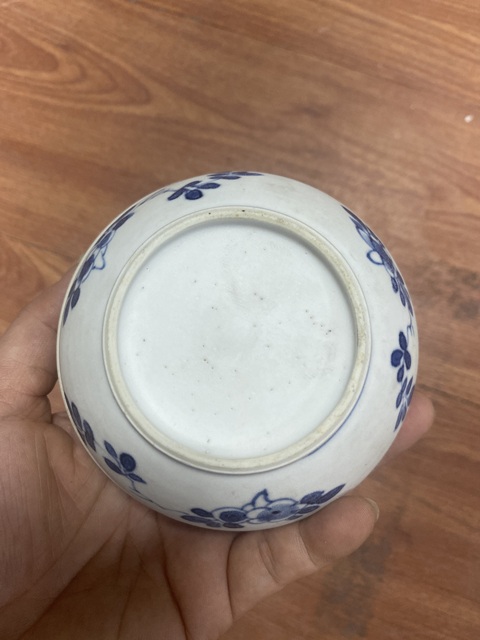 古玩陶瓷花卉紋青花粉盒真品鑒賞圖