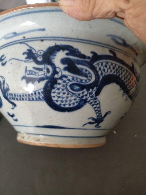 古玩陶瓷乾隆青花龍紋香爐真品鑒賞圖