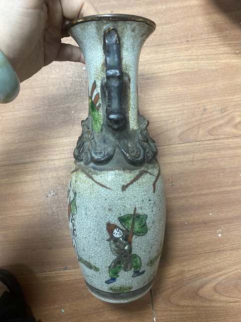古玩陶瓷哥釉地鐵銹釉五彩加粉彩刀馬人瓶真品鑒賞圖