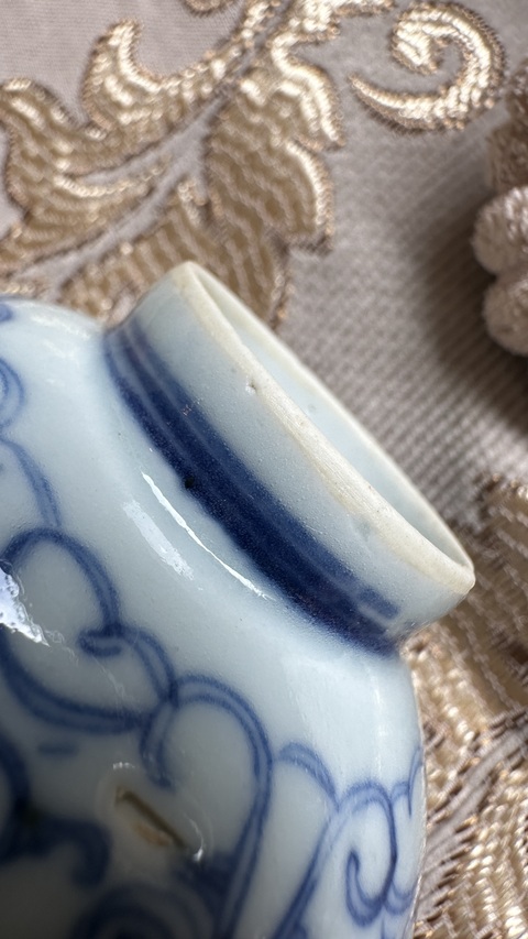 古玩陶瓷青花淡描蝠紋蓋碗真品鑒賞圖