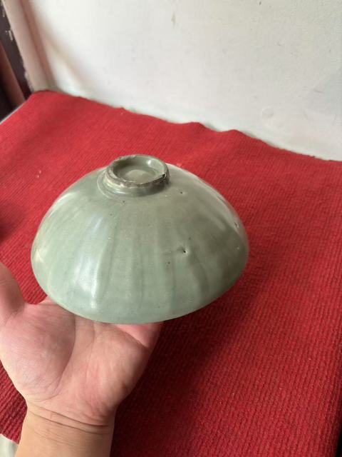 古玩陶瓷龍泉窯蓮瓣碗真品鑒賞圖