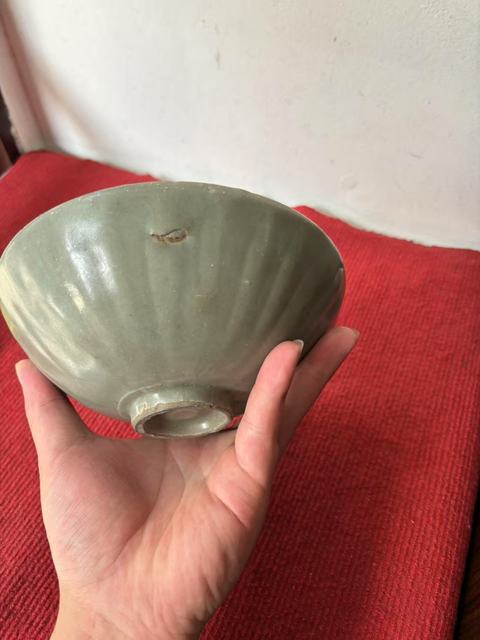 古玩陶瓷龍泉窯蓮瓣碗真品鑒賞圖