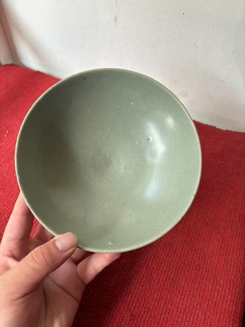 古玩陶瓷龍泉窯蓮瓣碗真品鑒賞圖