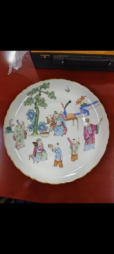 古玩陶瓷粉彩人物故事花口盤真品鑒賞圖