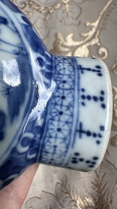 古玩陶瓷青花市井人物紋抱月瓶真品鑒賞圖