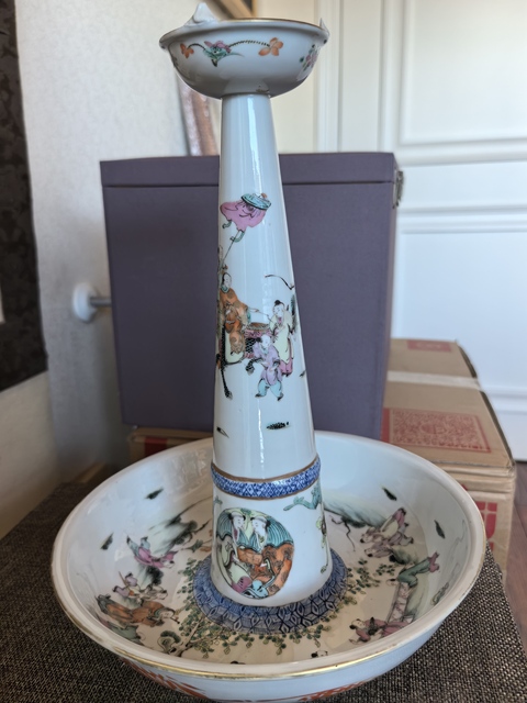 古玩陶瓷粉彩燭臺真品鑒賞圖
