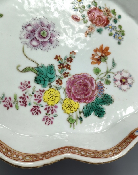 古玩陶瓷廣琺瑯風(fēng)格花卉紋樹葉盤真品鑒賞圖