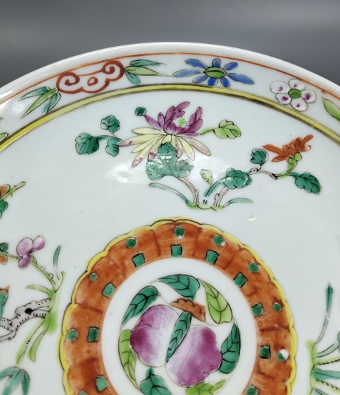 古玩陶瓷粉彩折枝花卉紋盤真品鑒賞圖