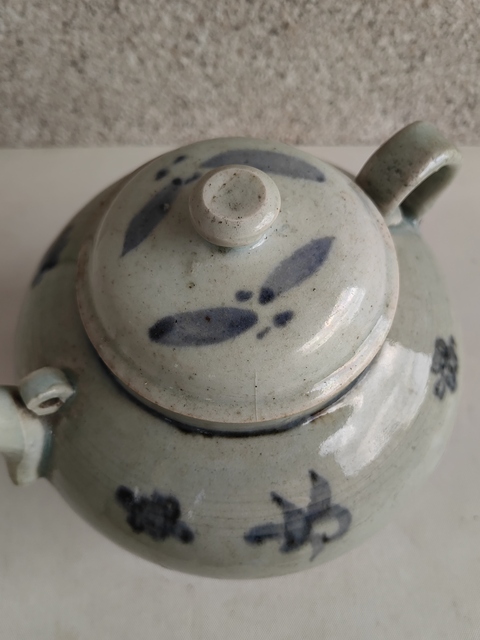 古玩陶瓷青花花卉紋茶壺拍賣，當(dāng)前價(jià)格1200元