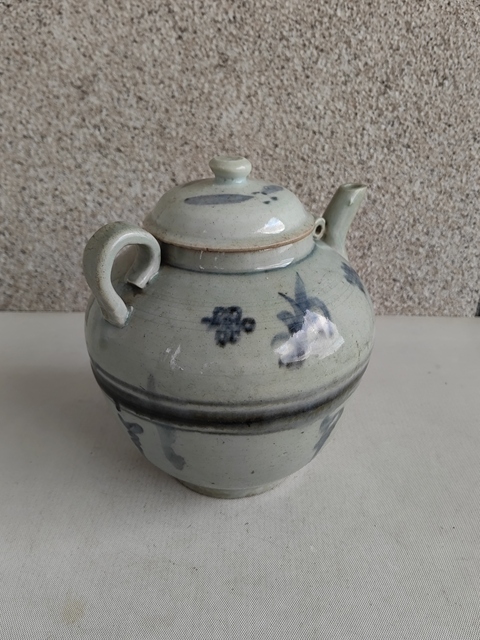 古玩陶瓷青花花卉紋茶壺拍賣，當(dāng)前價(jià)格1200元