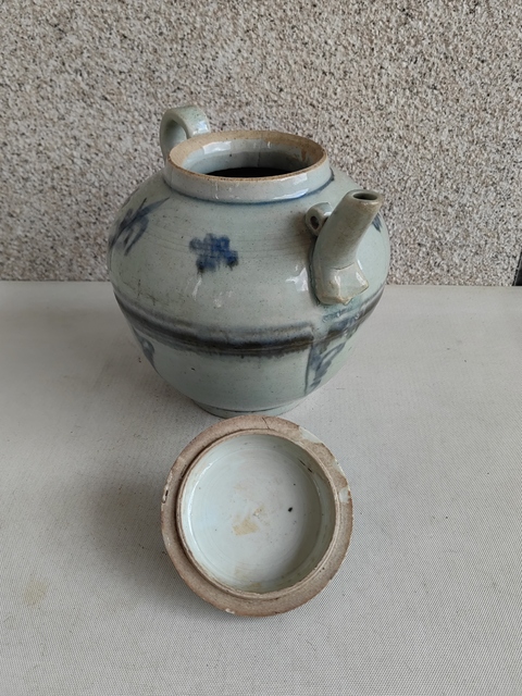 古玩陶瓷青花花卉紋茶壺拍賣，當(dāng)前價(jià)格1200元