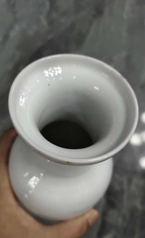 古玩陶瓷白釉瓶真品鑒賞圖