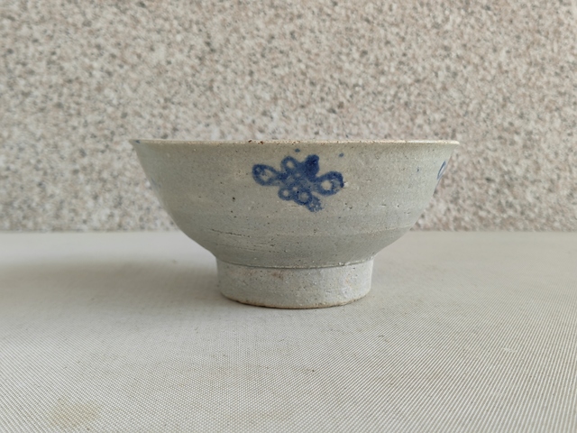古玩陶瓷青釉青花碗真品鑒賞圖