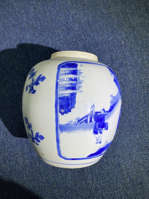 古玩陶瓷青花翠毛藍(lán)指日高升人物罐真品鑒賞圖