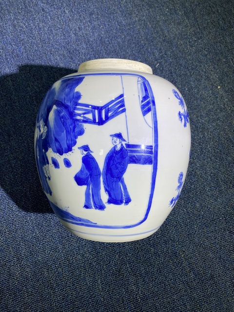 古玩陶瓷青花翠毛藍(lán)指日高升人物罐真品鑒賞圖