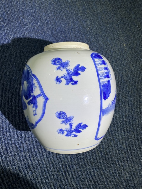古玩陶瓷青花翠毛藍(lán)指日高升人物罐真品鑒賞圖