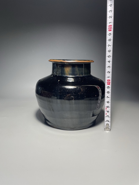 古玩陶瓷窯變黑釉高領(lǐng)罐真品鑒賞圖