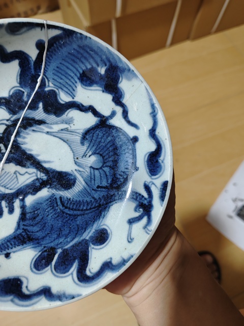 古玩陶瓷過墻龍紋青花盤真品鑒賞圖