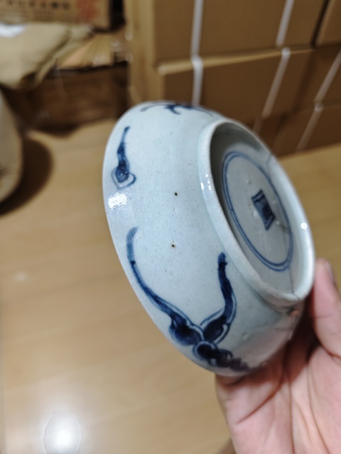 古玩陶瓷過墻龍紋青花盤真品鑒賞圖