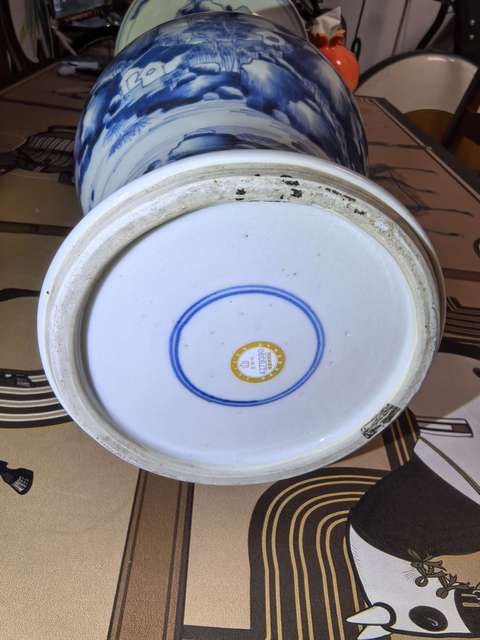 古玩陶瓷清康熙·青花山水人物紋花觚拍賣，當前價格99999元