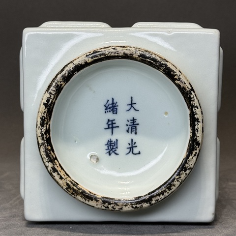 古玩陶瓷青釉八卦琮式瓶真品鑒賞圖