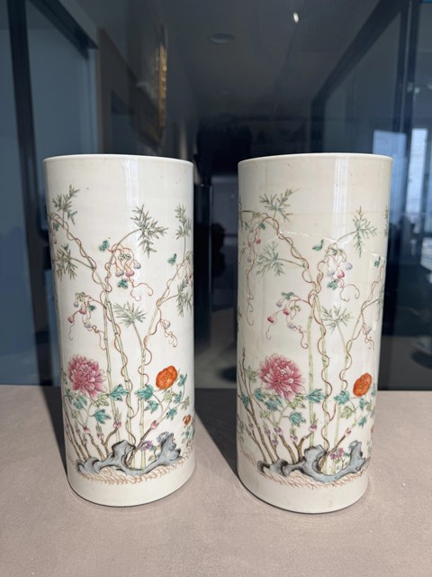 古玩陶瓷粉彩花卉紋筆筒一對真品鑒賞圖