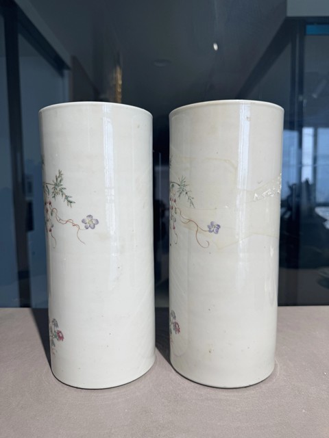 古玩陶瓷粉彩花卉紋筆筒一對真品鑒賞圖