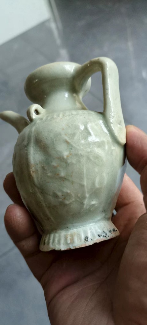 古玩陶瓷青白釉花卉紋執(zhí)壺真品鑒賞圖