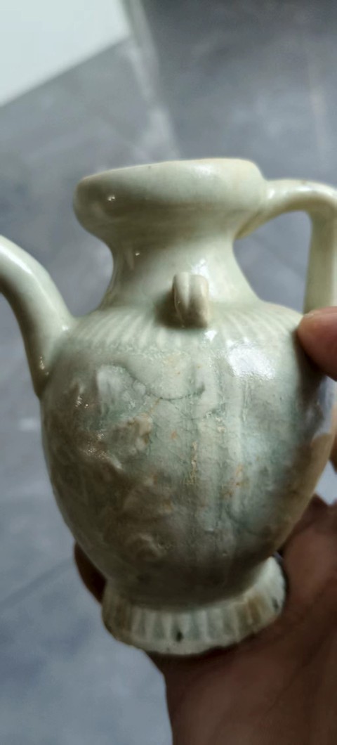 古玩陶瓷青白釉花卉紋執(zhí)壺真品鑒賞圖