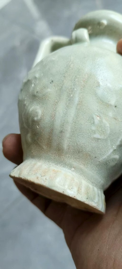古玩陶瓷青白釉花卉紋執(zhí)壺真品鑒賞圖