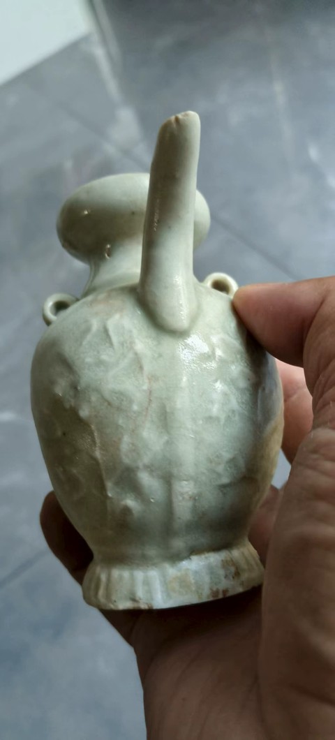 古玩陶瓷青白釉花卉紋執(zhí)壺真品鑒賞圖