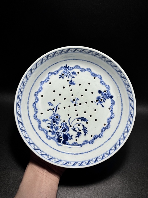 古玩陶瓷青花花卉紋壺承真品鑒賞圖