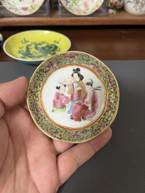 古玩陶瓷咸豐細路廣彩小碟真品鑒賞圖