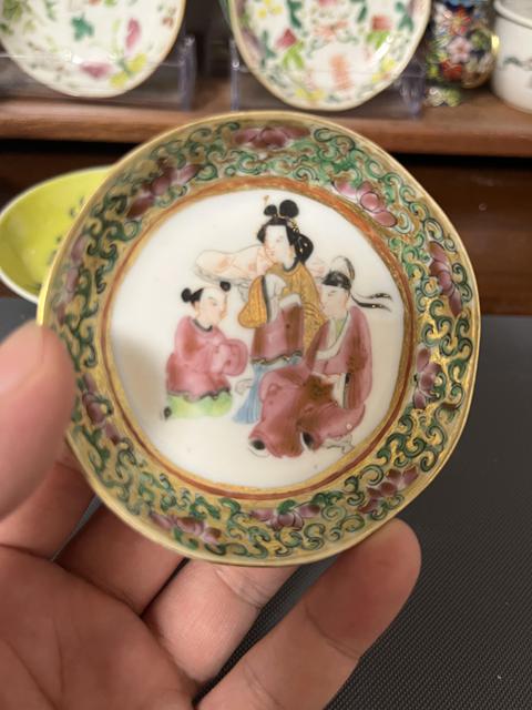 古玩陶瓷咸豐細路廣彩小碟真品鑒賞圖