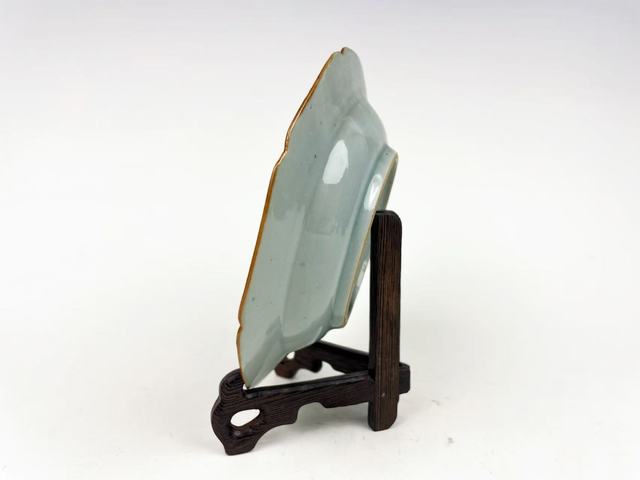 古玩陶瓷清早期·青花山水樓閣紋折沿八方盤真品鑒賞圖