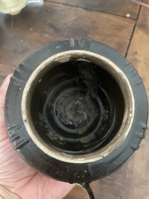 古玩陶瓷黑釉線條罐真品鑒賞圖