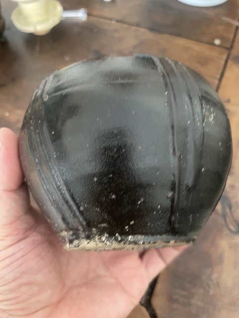 古玩陶瓷黑釉線條罐真品鑒賞圖