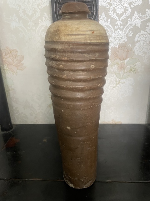 古玩陶瓷旋紋雞腿梅瓶拍賣,當前價格3500元
