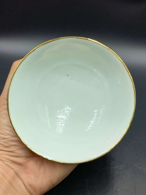 古玩陶瓷金地開光胭脂紅山水紋茶圓真品鑒賞圖