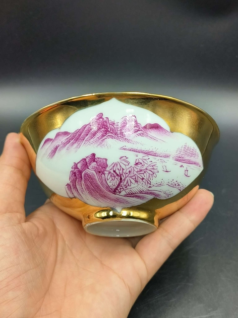 古玩陶瓷金地開光胭脂紅山水紋茶圓真品鑒賞圖