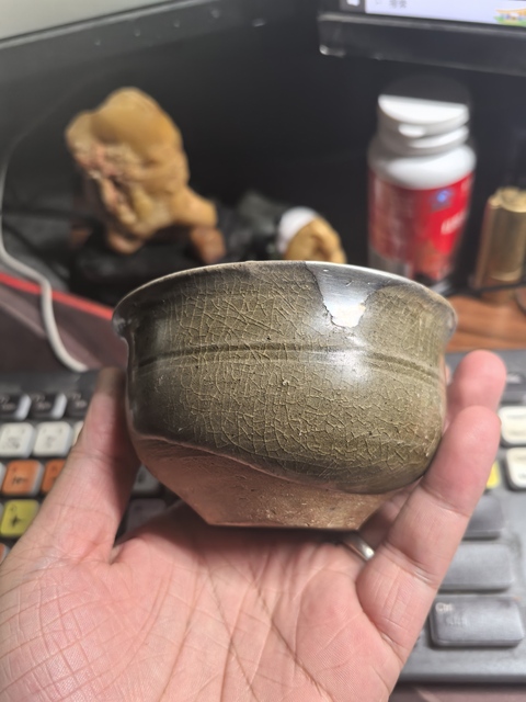 古玩陶瓷元龍泉杯真品鑒賞圖