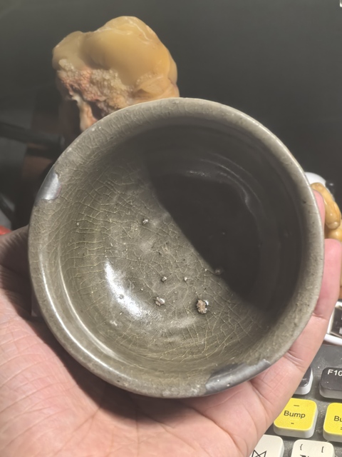 古玩陶瓷元龍泉杯真品鑒賞圖