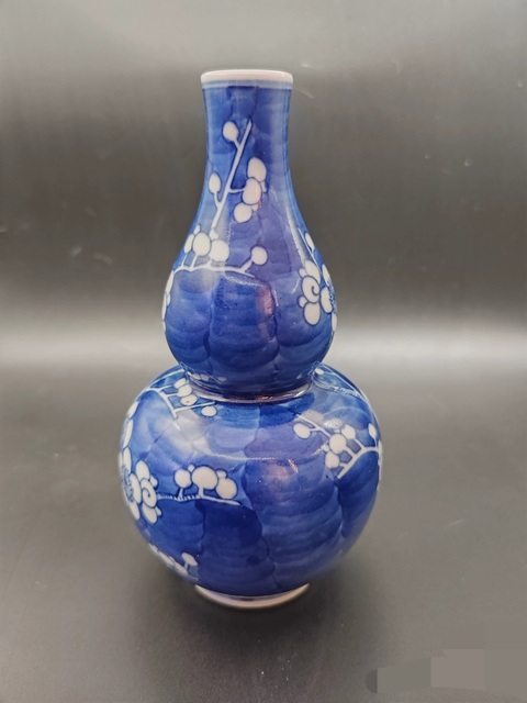 古玩陶瓷青花留白冰梅紋葫蘆瓶真品鑒賞圖
