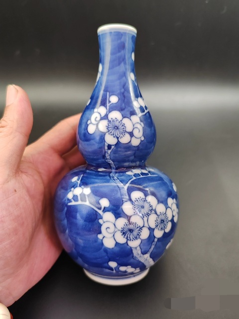 古玩陶瓷青花留白冰梅紋葫蘆瓶真品鑒賞圖
