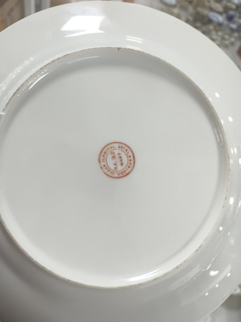 古玩陶瓷廣彩花蝶紋盤真品鑒賞圖