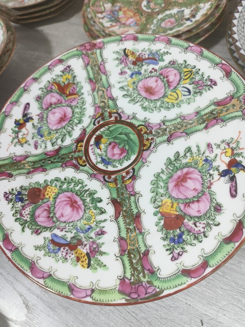 古玩陶瓷廣彩花蝶紋盤真品鑒賞圖